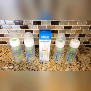 5 Dr. Brown's Anti-Colic Baby Bottles 4oz Size 1 Nipples